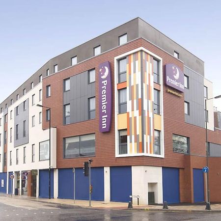 Premier Inn Camberley Kültér fotó