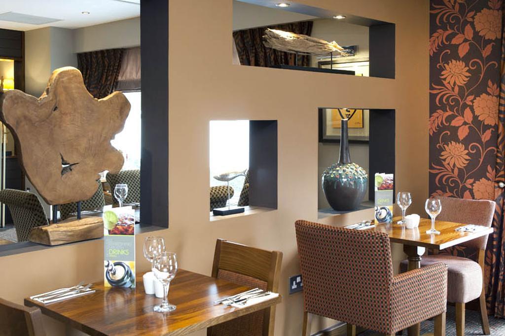 Premier Inn Camberley Kültér fotó