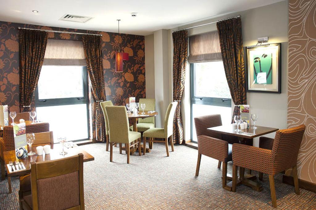 Premier Inn Camberley Kültér fotó